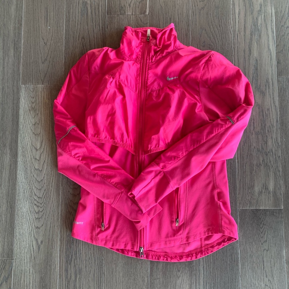 NikeFIT size medium great for running jacket